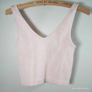 Light pink Rose and Vine Stretchy ribbed Vneck crop top flattering